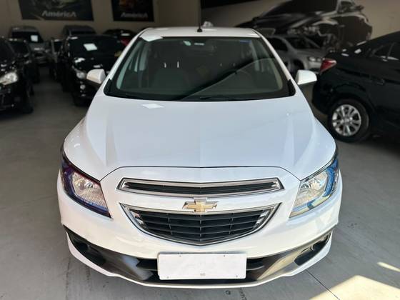 CHEVROLET ONIX 1.4 MPFI LT 8V FLEX 4P MANUAL CHEVROLET ONIX 1.4 MPFI LT 8V FLEX 4P MANUAL